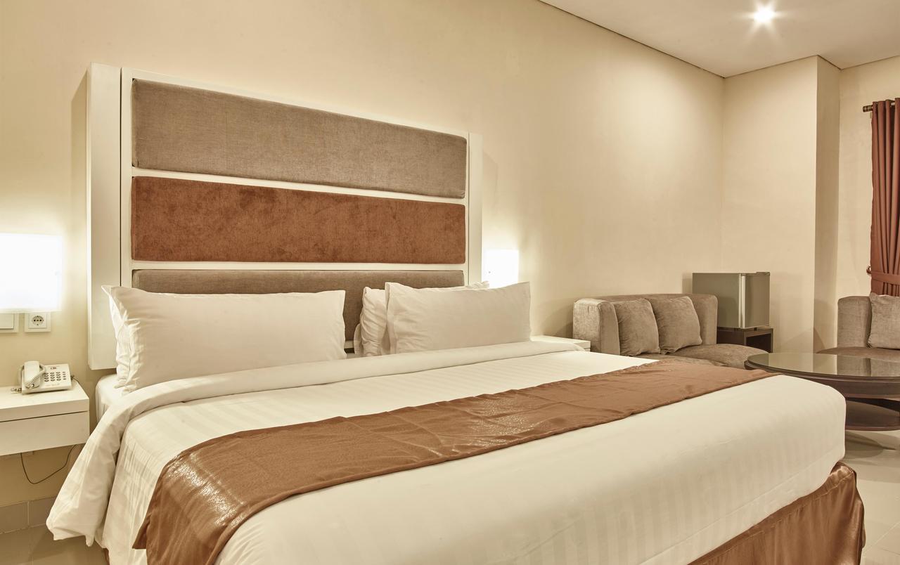 Отель President Executive Club Чикаранг Экстерьер фото