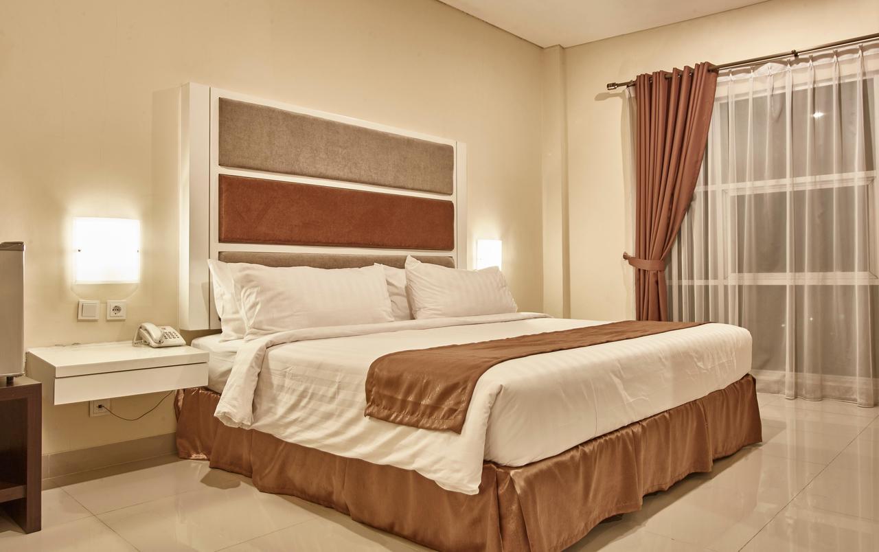 Отель President Executive Club Чикаранг Экстерьер фото