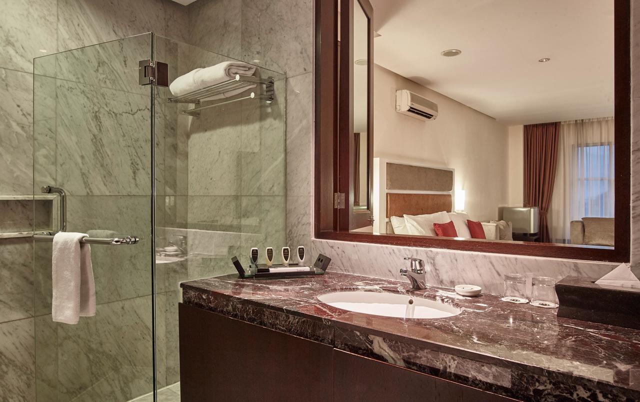 Отель President Executive Club Чикаранг Экстерьер фото