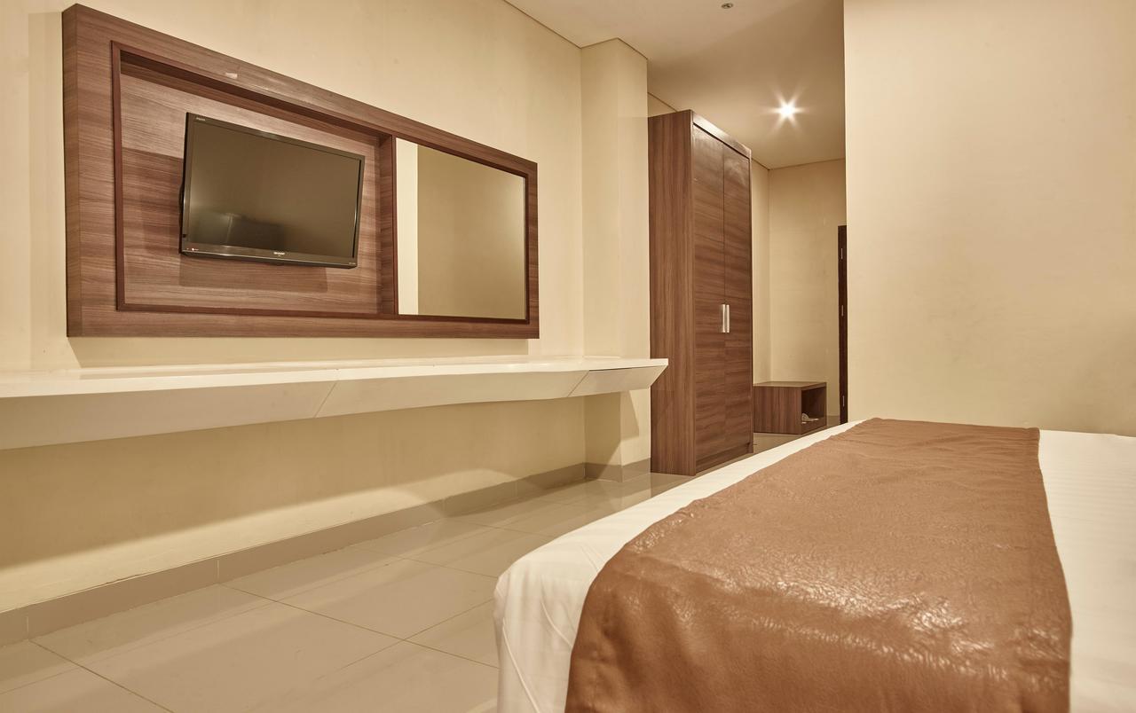 Отель President Executive Club Чикаранг Экстерьер фото