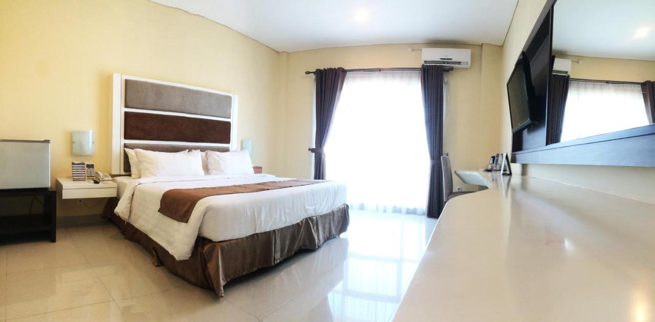 Отель President Executive Club Чикаранг Экстерьер фото